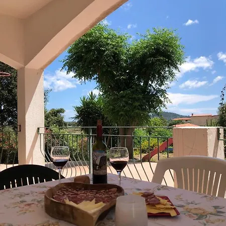 Maremontagna Apartment *